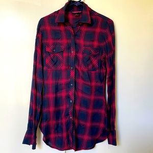 Women plaid dress shirt.